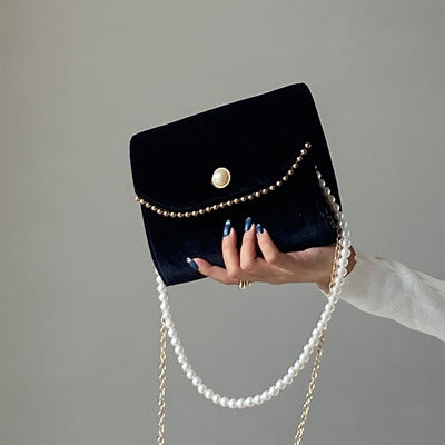 Retro Pearl/Chain Evening Bag