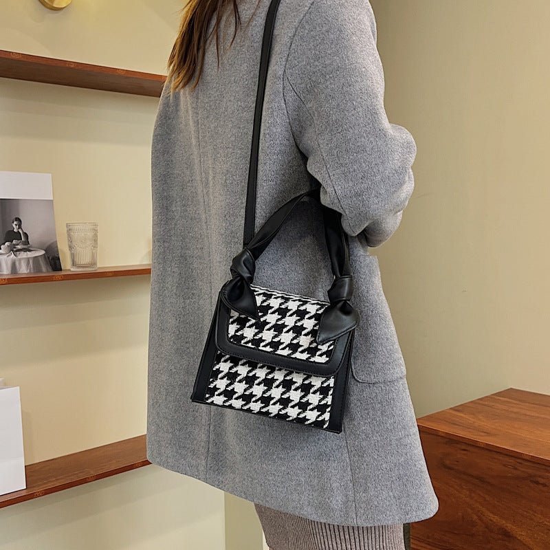 Street Trend Shoulder Bag