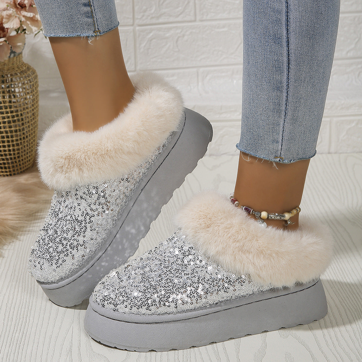 Sequined Plush Slippers