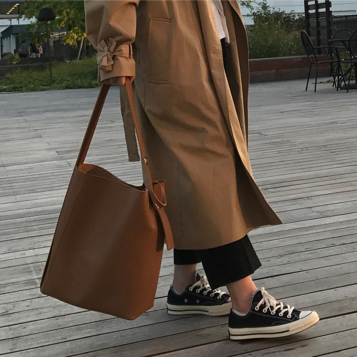 Ladies One-Shoulder Bucket Bag