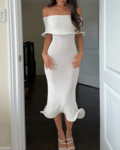 Off-the-Shoulders Fitted Flip Dress