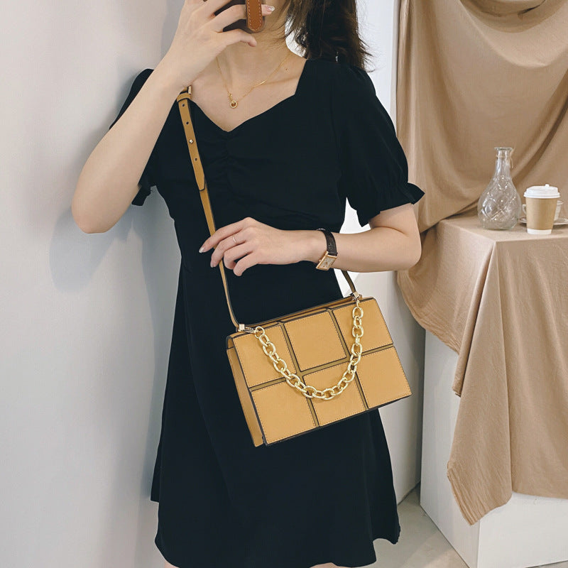 Rhombus Chain Messenger Bag