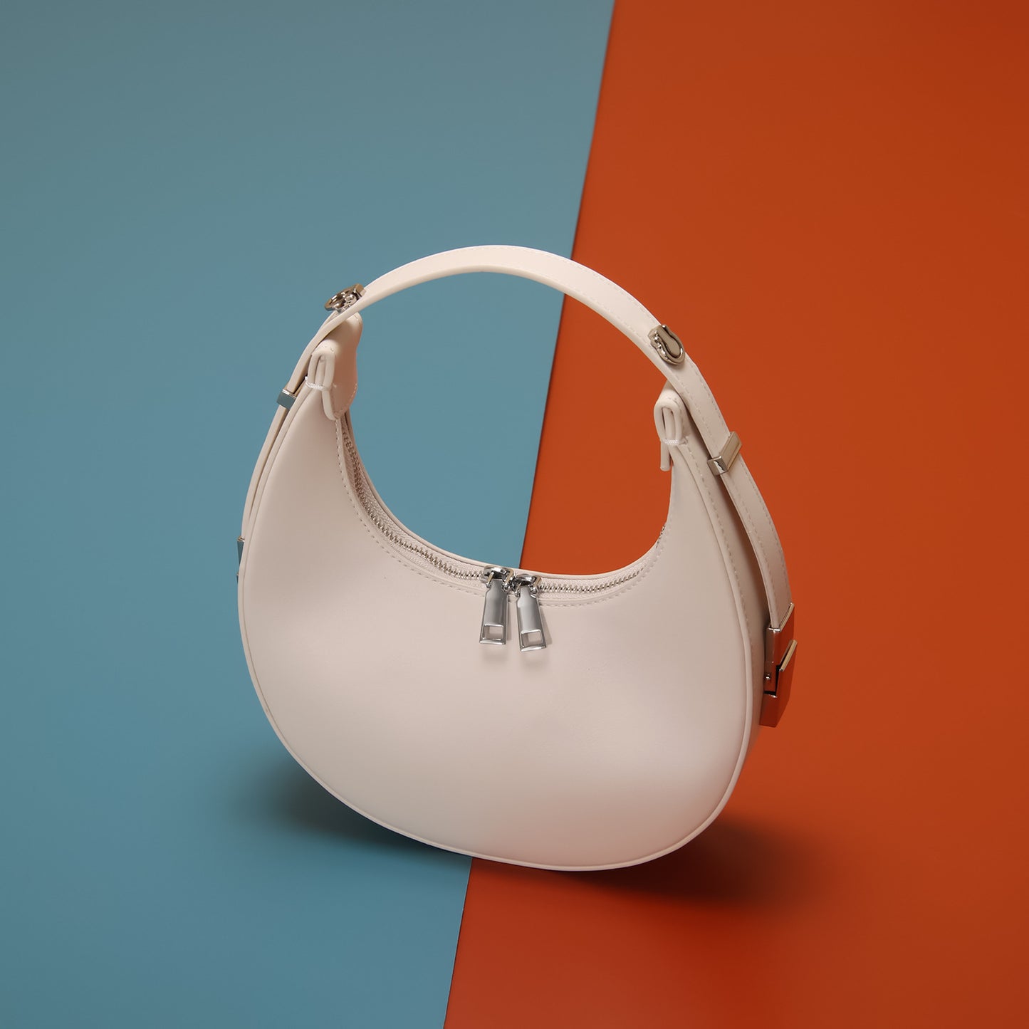 Crescent Moon Western Style Diagonal Bag