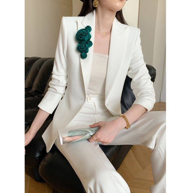 The White Approach Suit