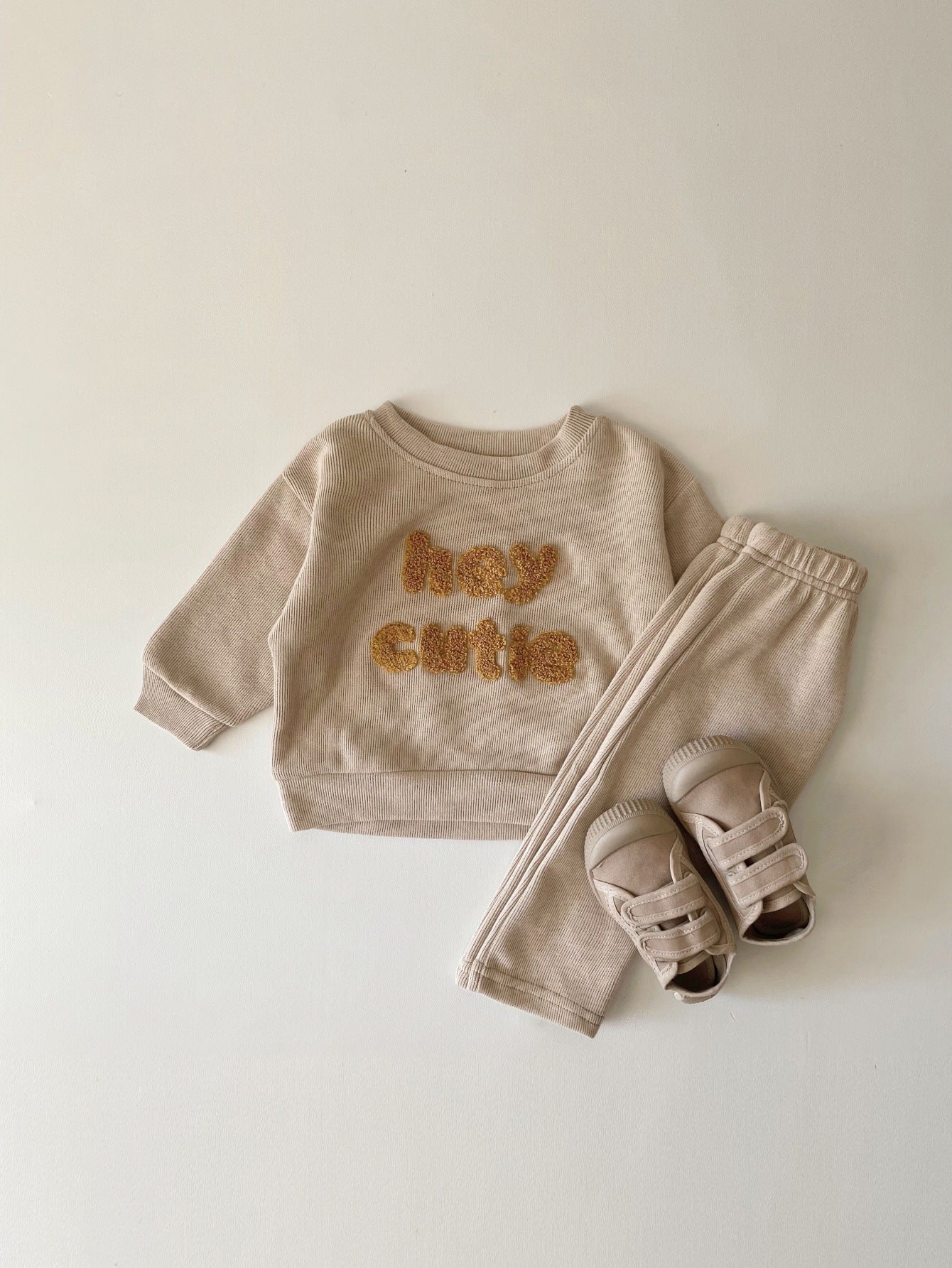 Newborn Alphabet Embroidery 2Pcs