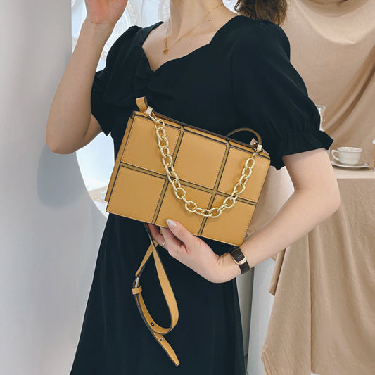 Rhombus Chain Messenger Bag