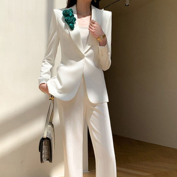 The White Approach Suit