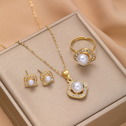 Rhinestone Pearl Necklace Set