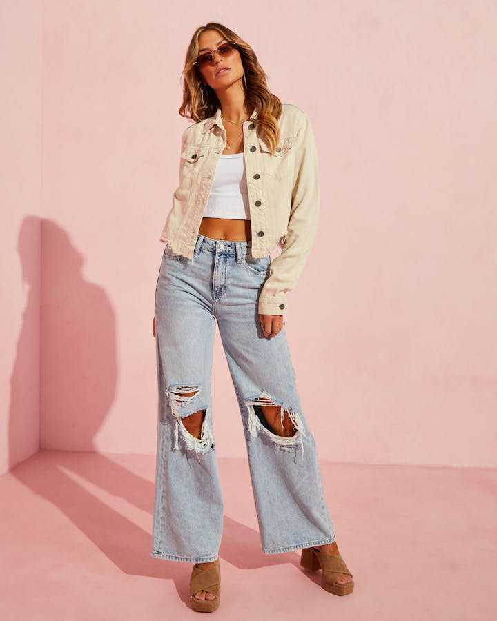 Women's Distressed Slimming Jeans