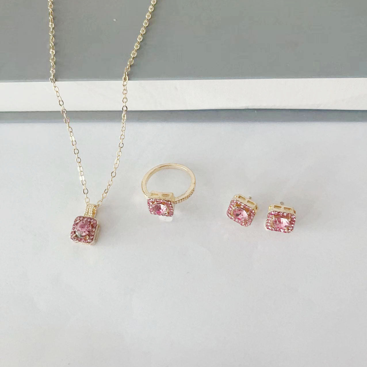 Women's Squared Pendant Necklace 3Pcs Set