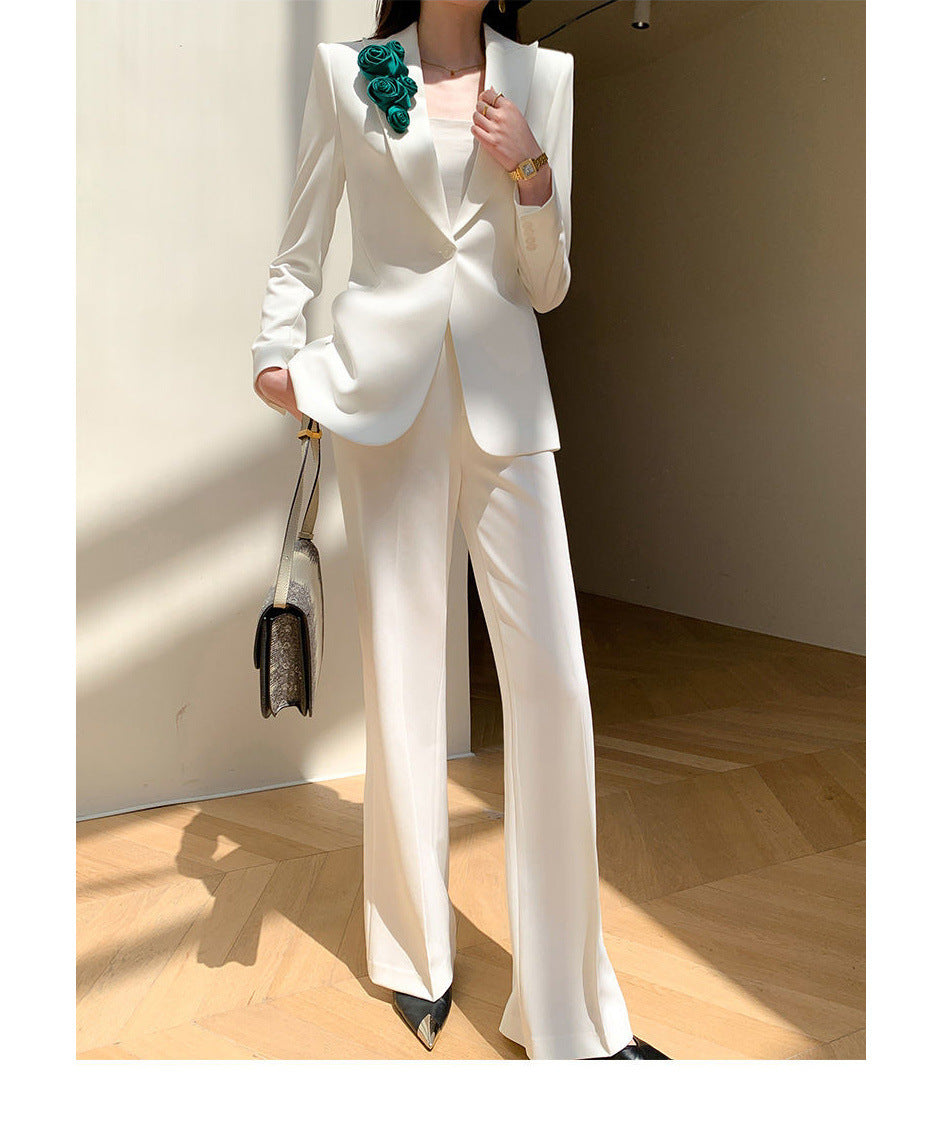 The White Approach Suit
