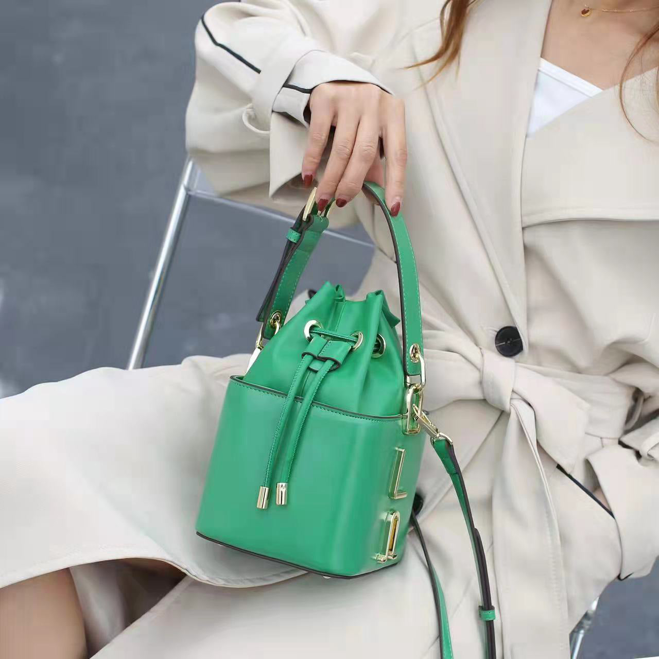 Women's Squared Satchel