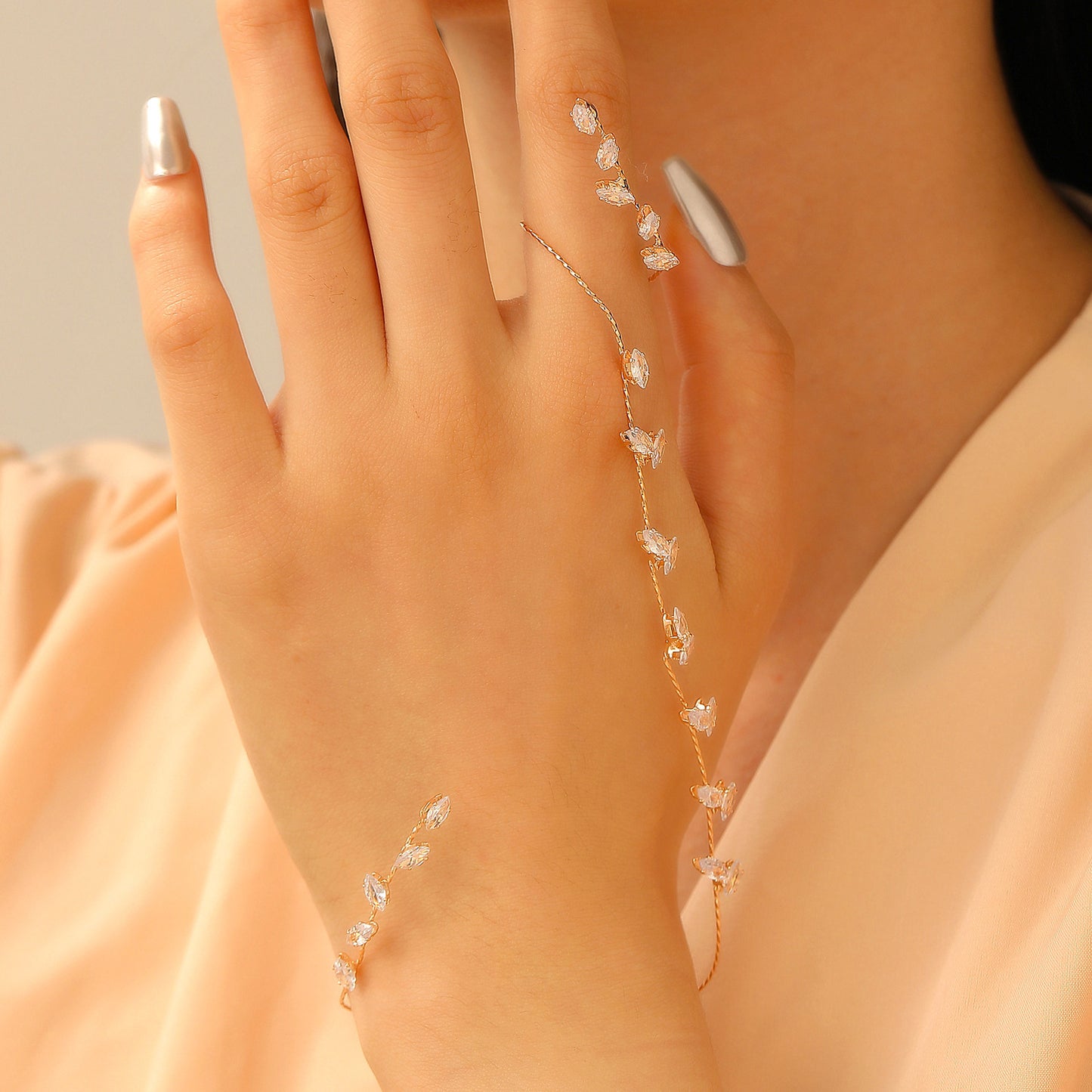 Zircon Leaves Finger Chain