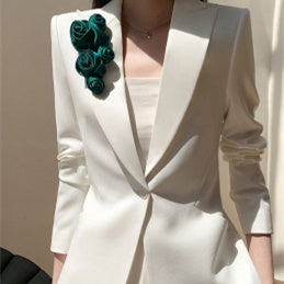 The White Approach Suit